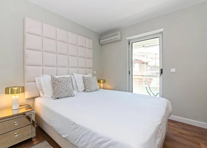 Av. Da Liberdade Comfortable Apt With Balcony