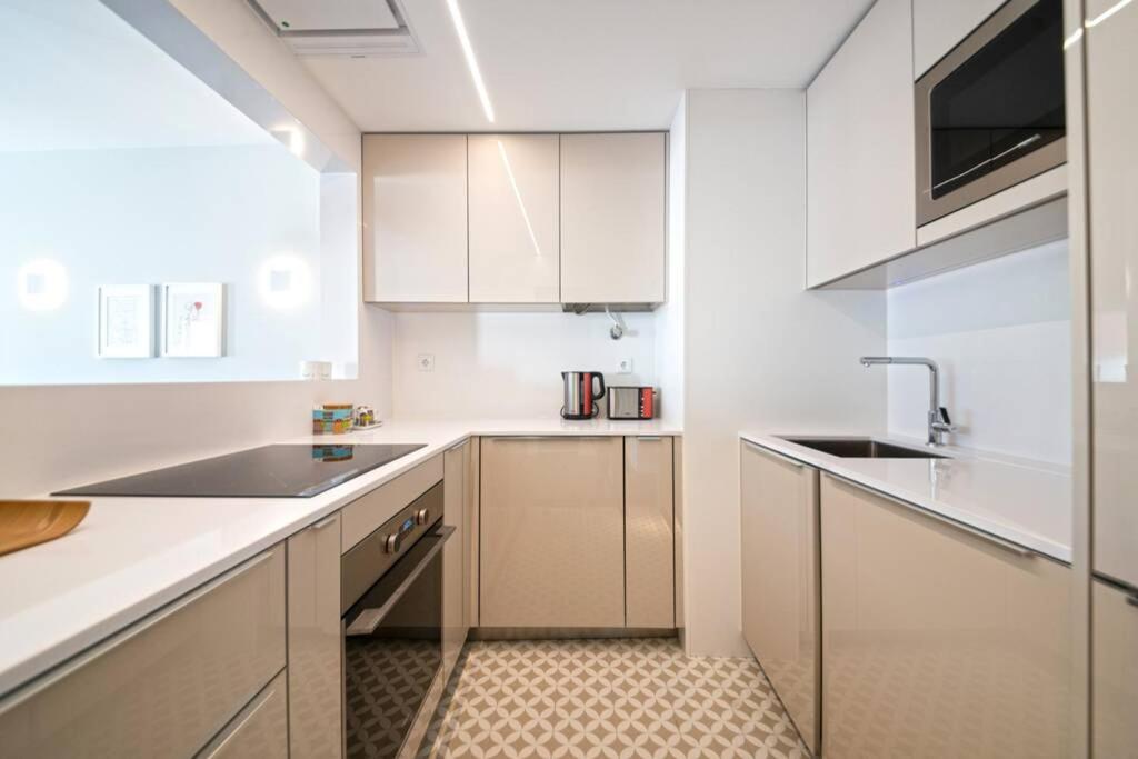 Apartamento Av. Da Liberdade Comfortable With Balcony *