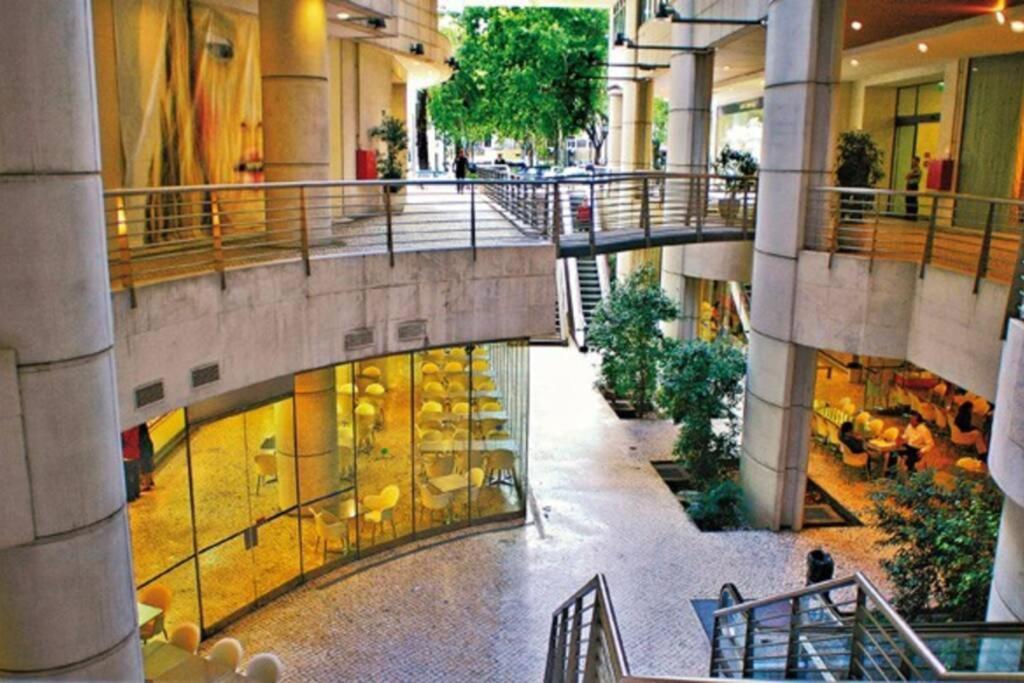 Av. Da Liberdade Comfortable With Balcony Lisboa