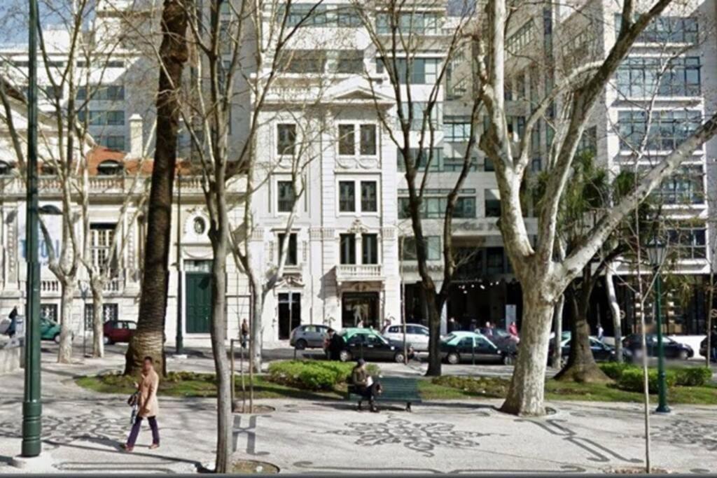 Av. Da Liberdade Comfortable With Balcony Apartamento *