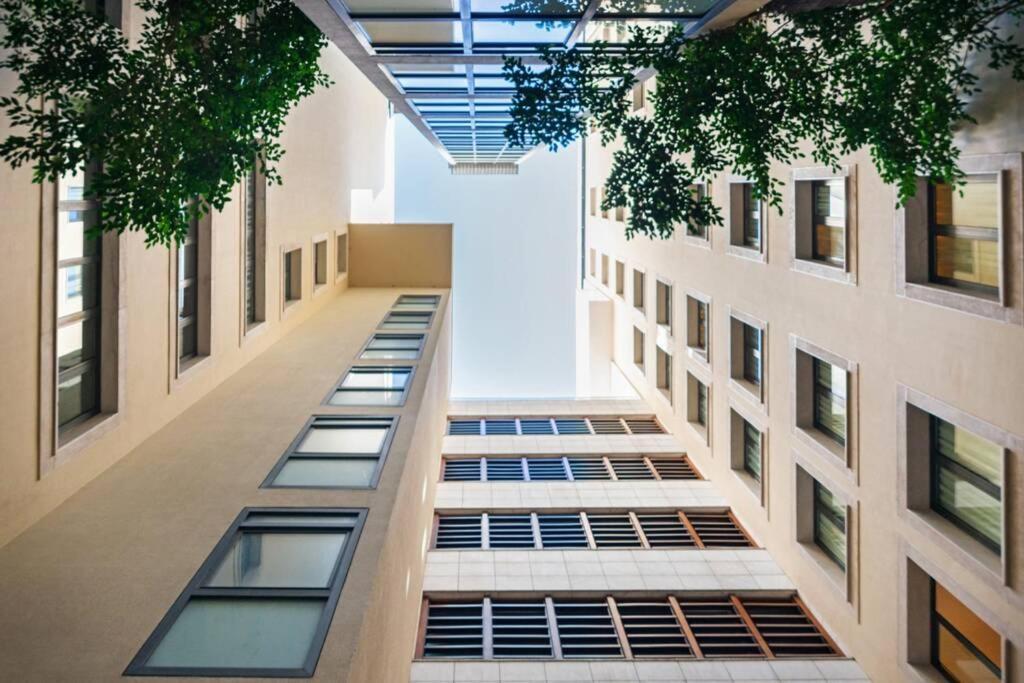 Av. Da Liberdade Comfortable With Balcony Apartamento